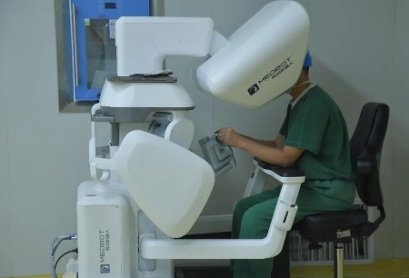 科技賦能醫(yī)療！“AI+腔鏡”，三師圖木舒克市外科手術(shù)智能升級