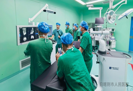 日喀則市人民醫(yī)院月余完成20例鴻鵠?機器人輔助全膝關(guān)節(jié)置換手術(shù)，遠程應(yīng)用擬近期開展！